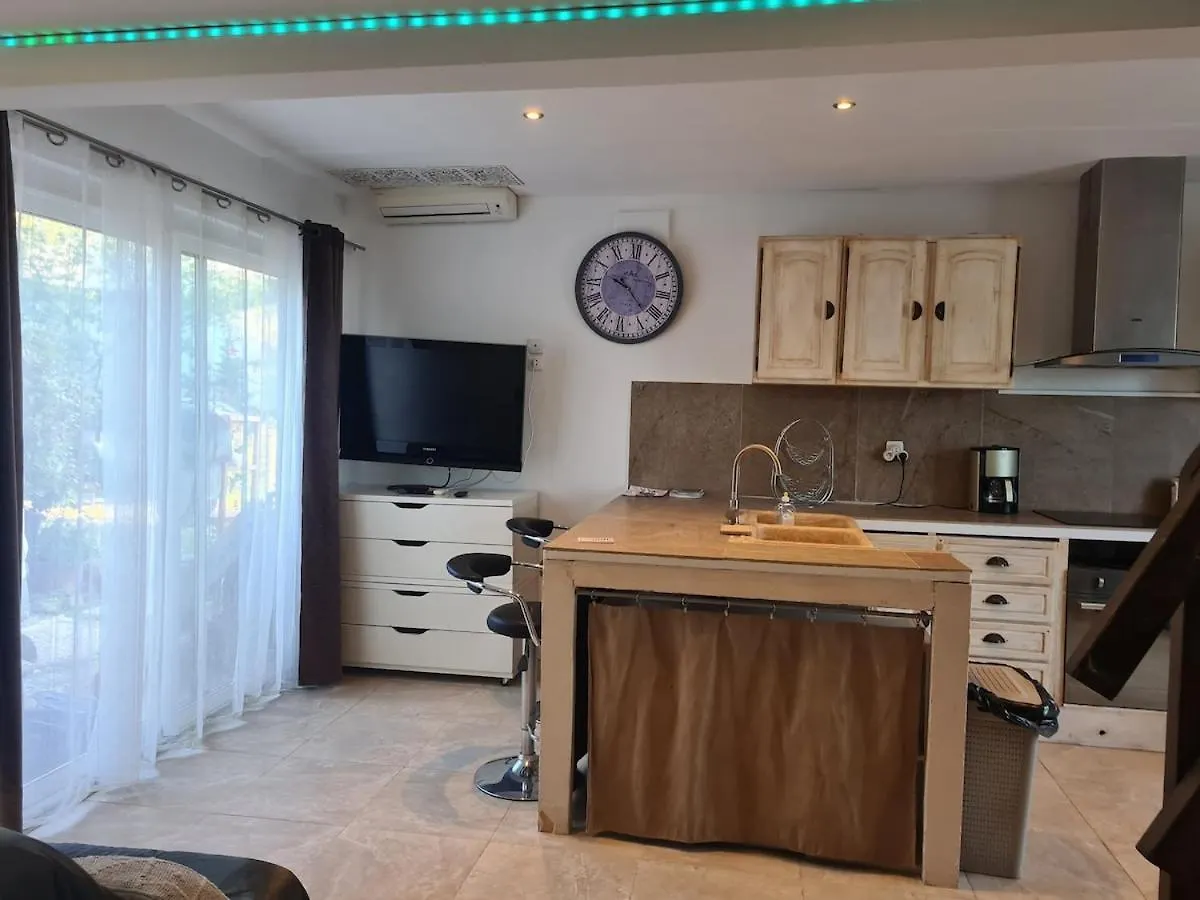 Flat With Sea View Apartment Antibes France