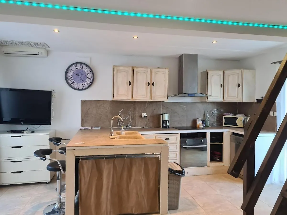 Flat With Sea View Apartment Antibes France